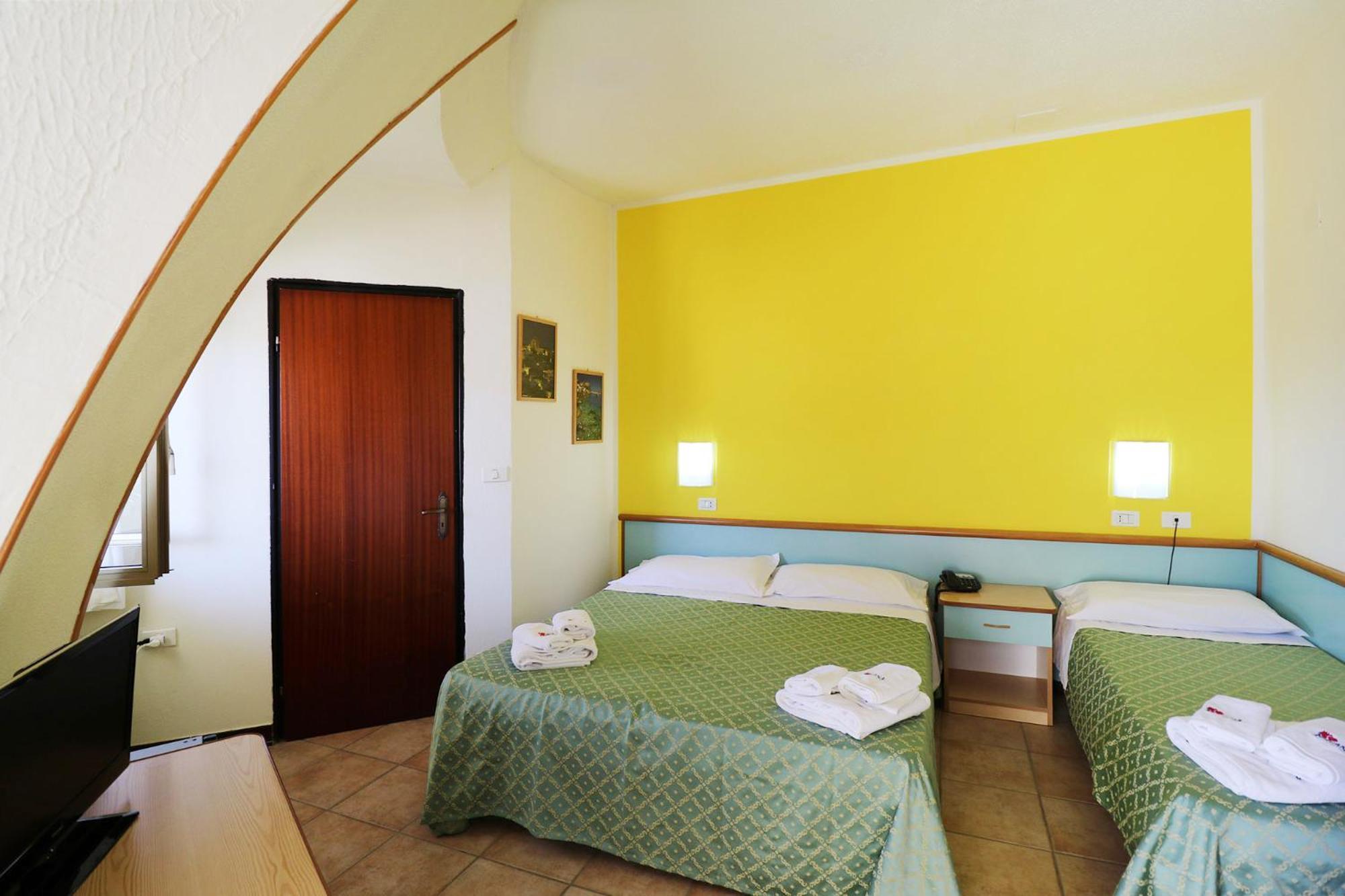 Nirvana Club Village Ботричело Екстериор снимка
