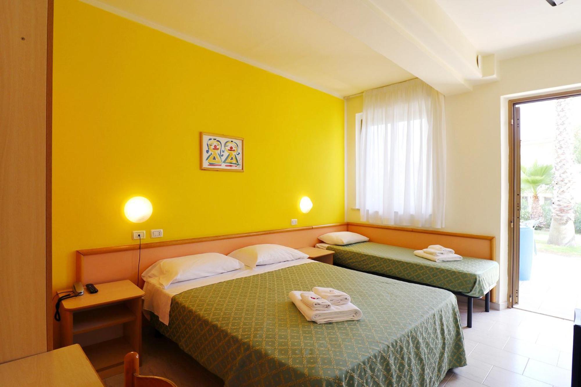 Nirvana Club Village Ботричело Екстериор снимка