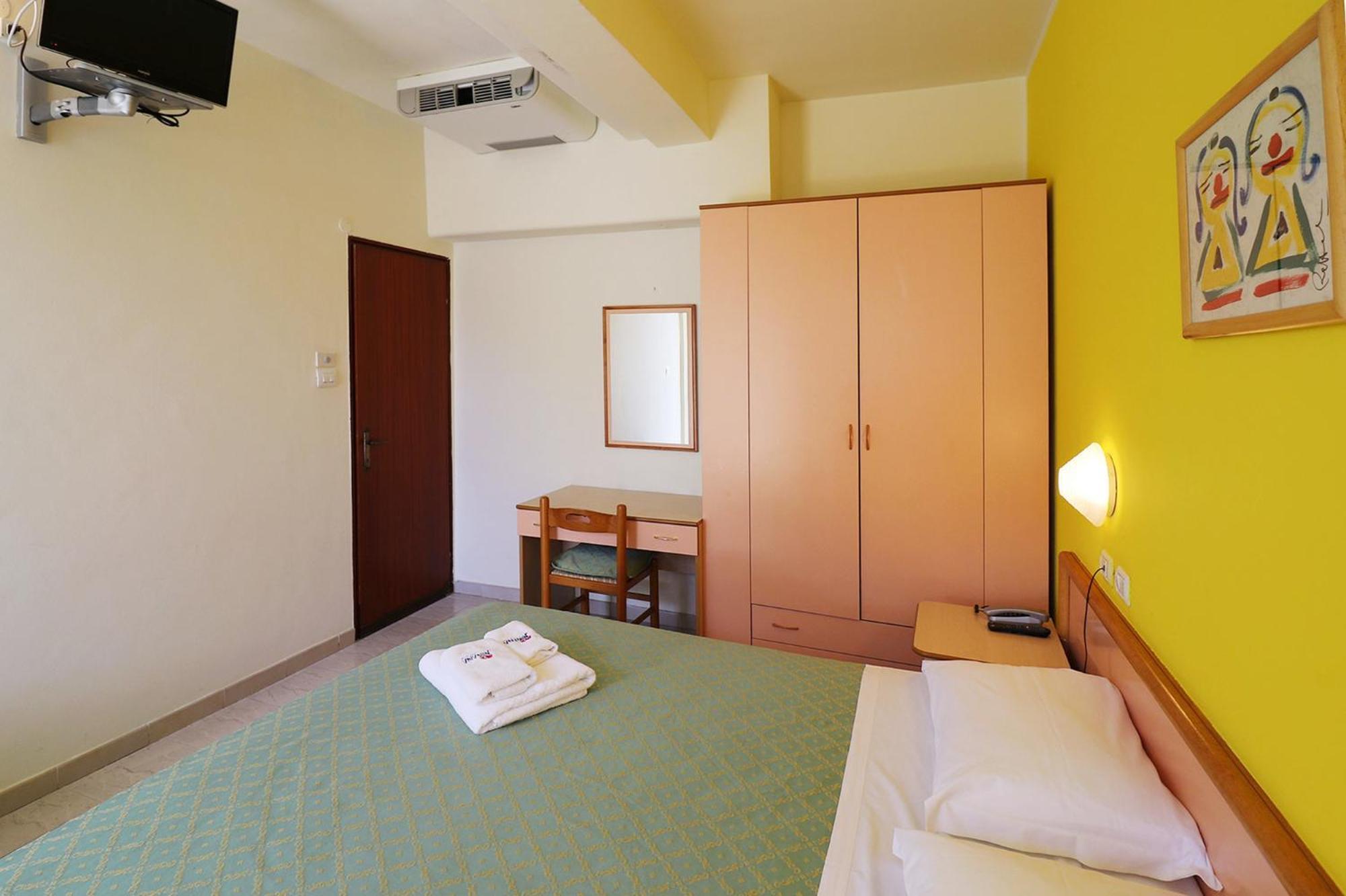 Nirvana Club Village Ботричело Екстериор снимка