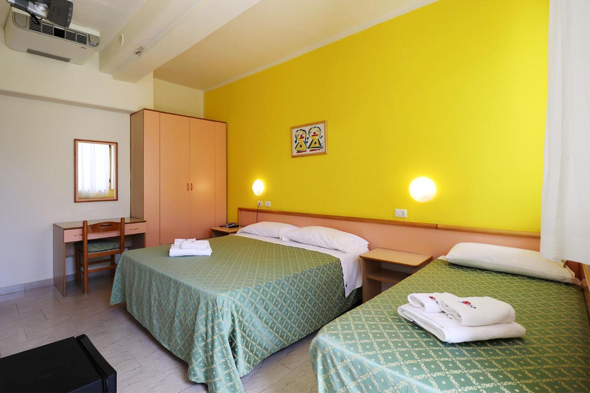 Nirvana Club Village Ботричело Екстериор снимка