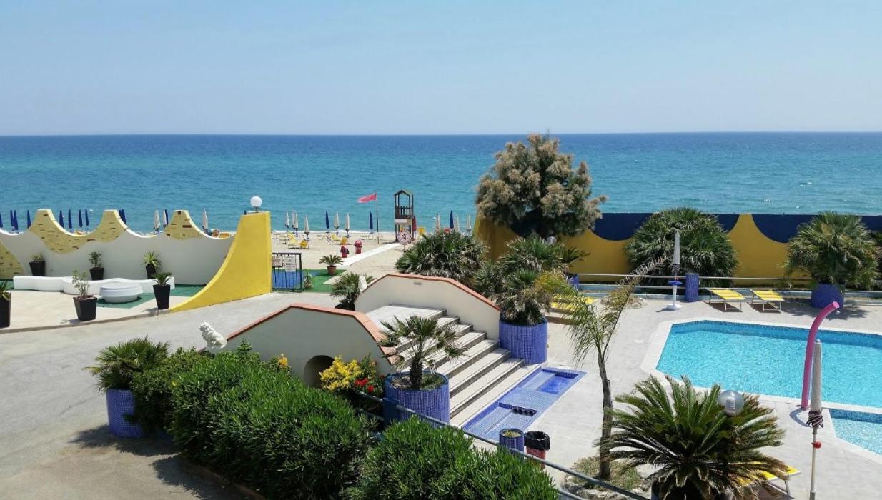 Nirvana Club Village Ботричело Екстериор снимка